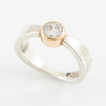 Jan-Christer Lundqvist, ring, silver med fasettslipad vit sten, Skövde.