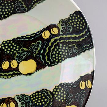 A ceramic dish by Birger Kaipiainen for RÖrstrand, numbered 79/500.
