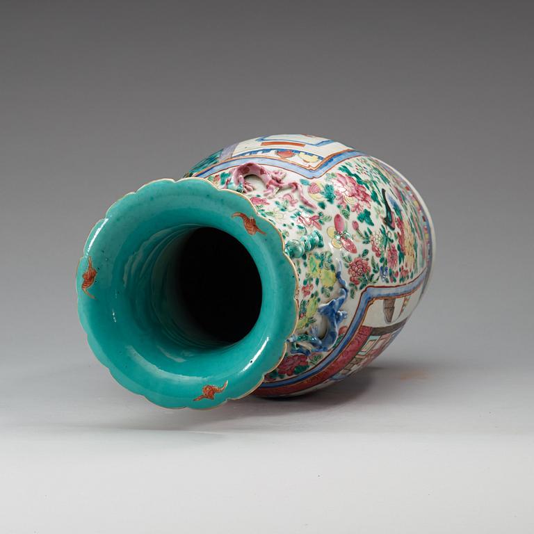A famille rose Canton vase, Qing dynasty, 19th Century.