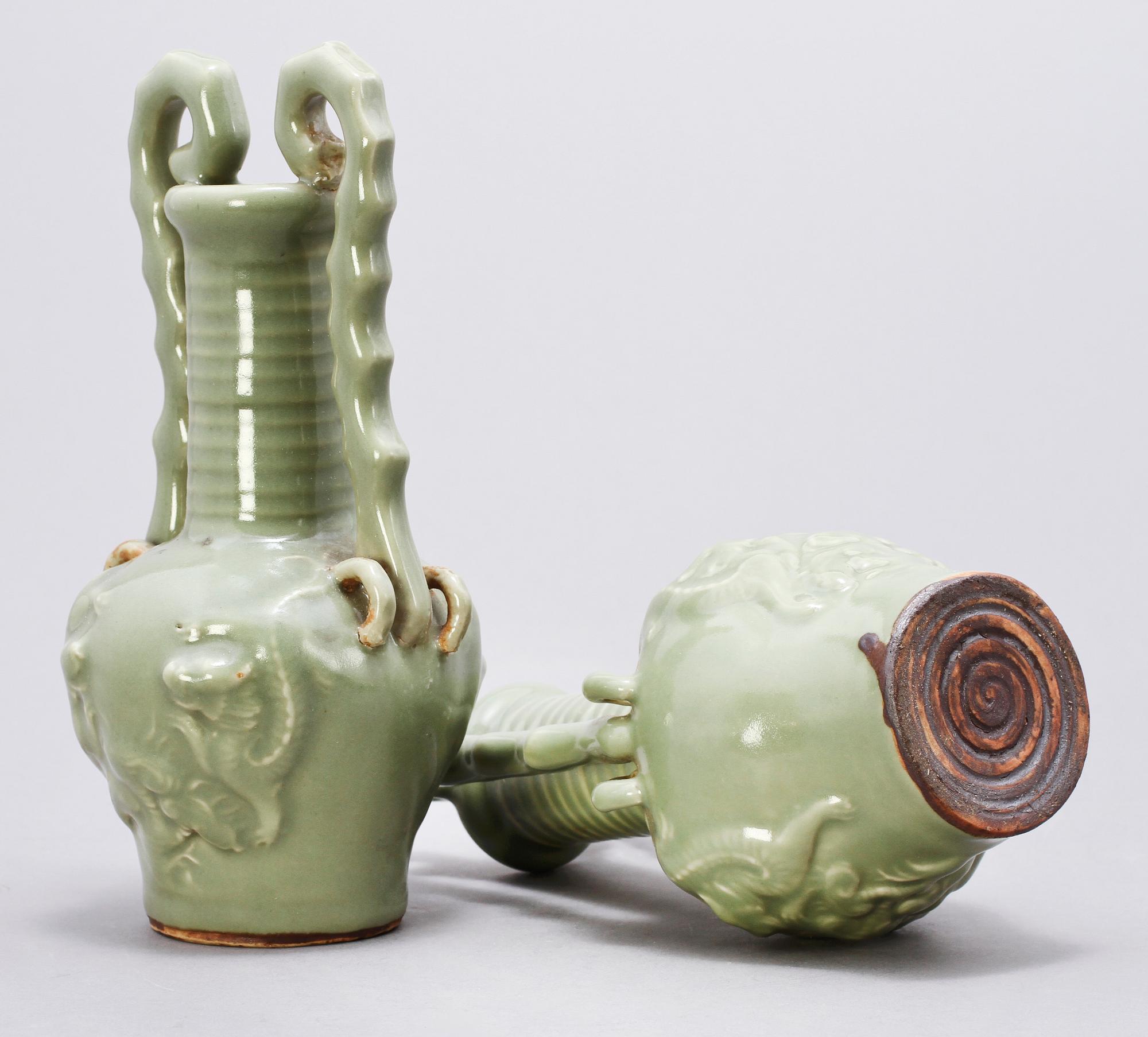 VASER, ett par, porslin, Kina, 1800/1900-tal.