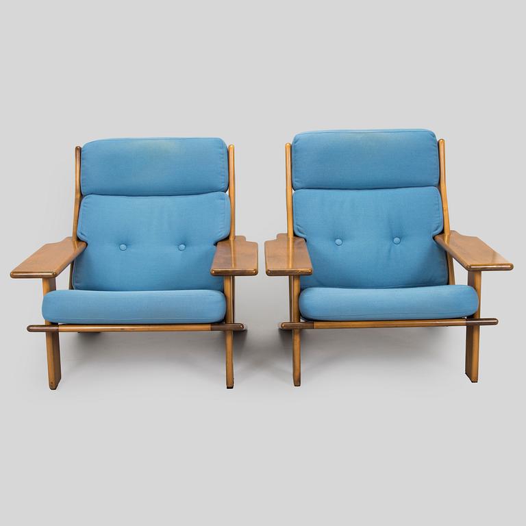 Esko Pajamies, Fåtöljer, ett par "Pele" och soffbord tillverkare Lepofinn 1970-tal.