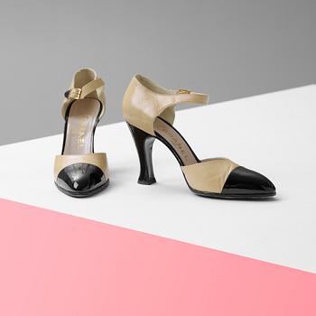 PUMPS, ett par, CHANEL, storlek 39.