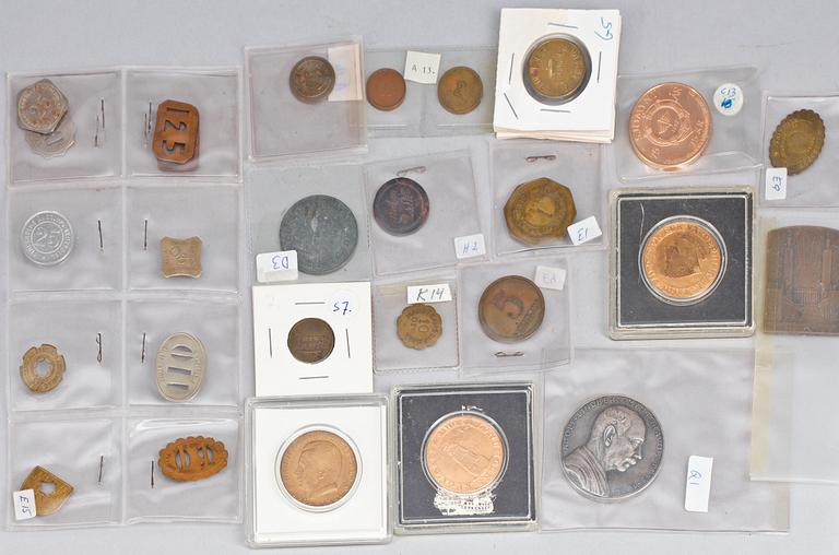 MINNESMEDALJER SAMT POLETTER, 25 st, mest Sverige. 1800-1900-tal.