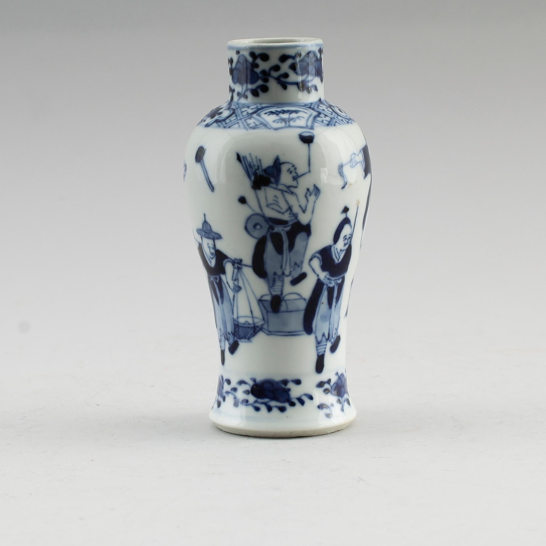 VAS, porslin, ostindisk, möjligen 1800-tal.