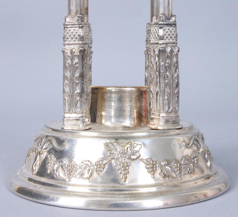 UPPSATSSKÅL, glas samt nyilver.