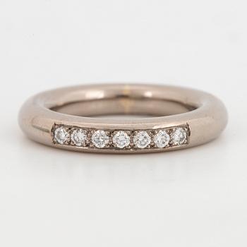 18K white gold and brilliant-cut diamond ring by Rolf Karlsson.