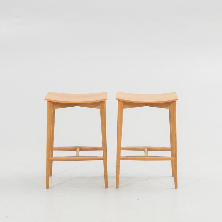 Jonas Lindvall, Bord samt pallar, 9 delar, "Oak", för Skandiform.