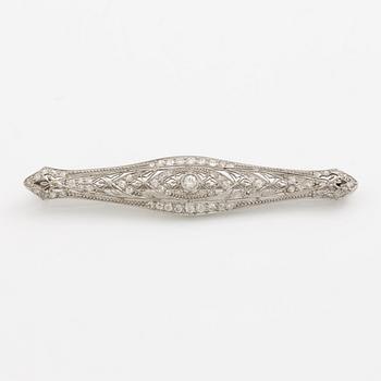 Brooch, Art Deco, platinum with brilliant-cut diamonds, old cut, first half of the 20th century.