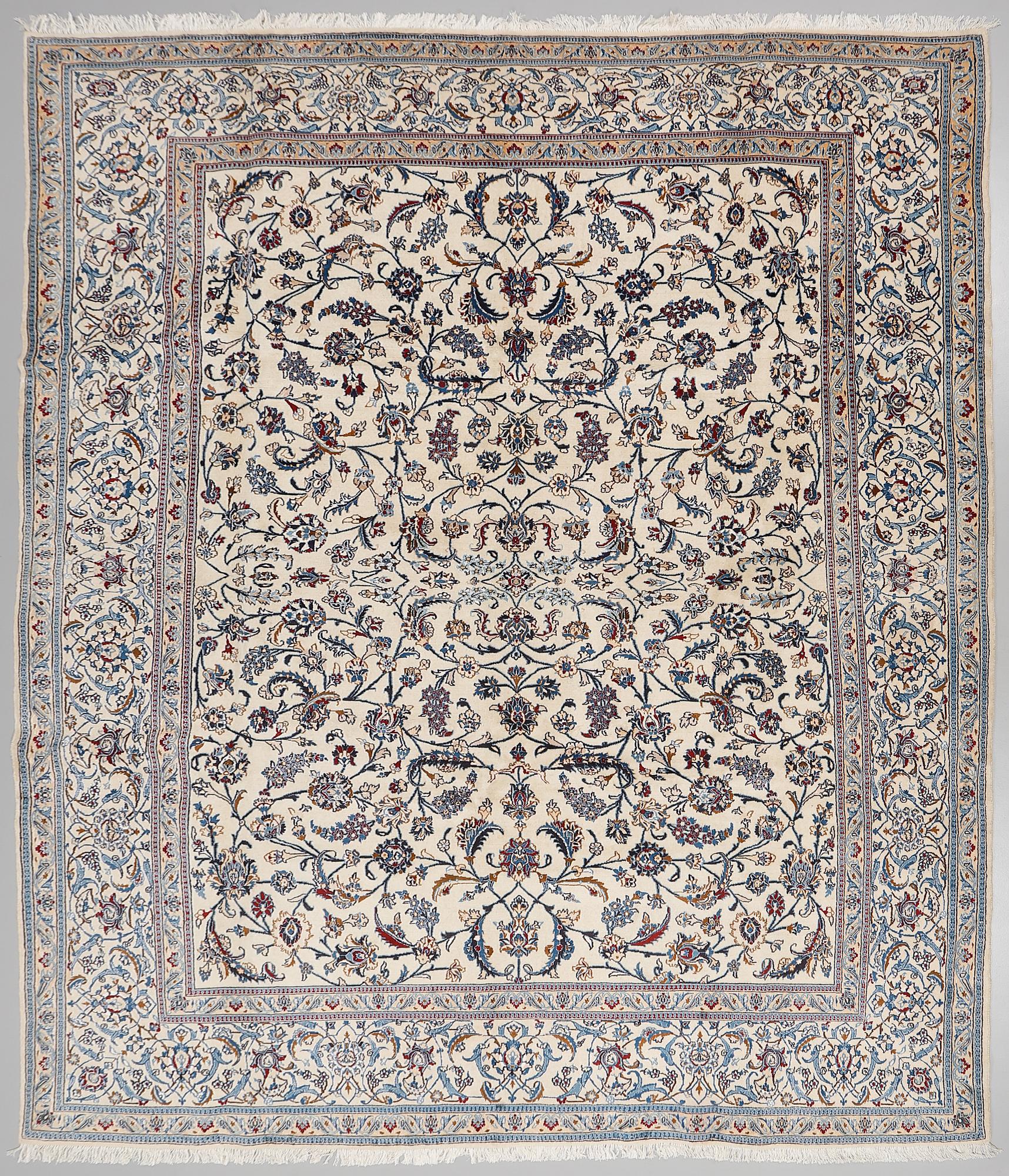 MATTA, Nain, silkesinslag, modern tillverkning, 405 x 290 cm.