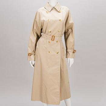 BURBERRY Vintage Long Trench Coat.