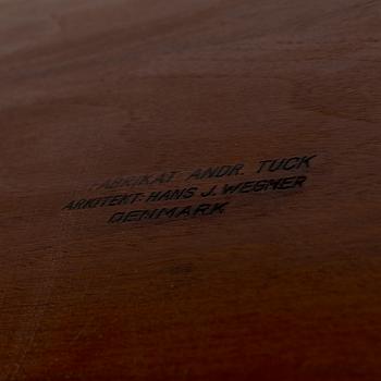 A 1950s/1960s coffie table by Hans Wegner.