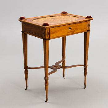 A LATE GUSTAVIAN SEWING TABLE. Attributed to Lars Qvarnberg (master in Stockholm 1801-1813).