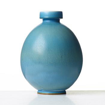 Berndt Friberg, a stoneware vase, Gustavsberg studio, Sweden 1968.