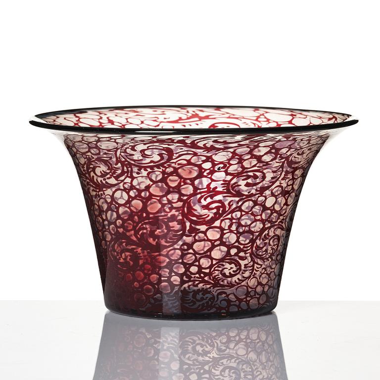 Simon Gate, a 'graal' glass bowl, Orrefors, Sweden 1920, no 952.