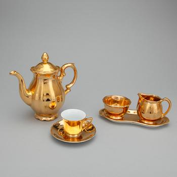 KAFFESERVIS, porslin/flintgods, 10 delar, omkring sekelskiftet, bl a Staffordshire, England.