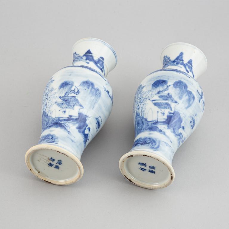 A group of three blue and white vases, Qing dynasty, late 19th/early 20th century.