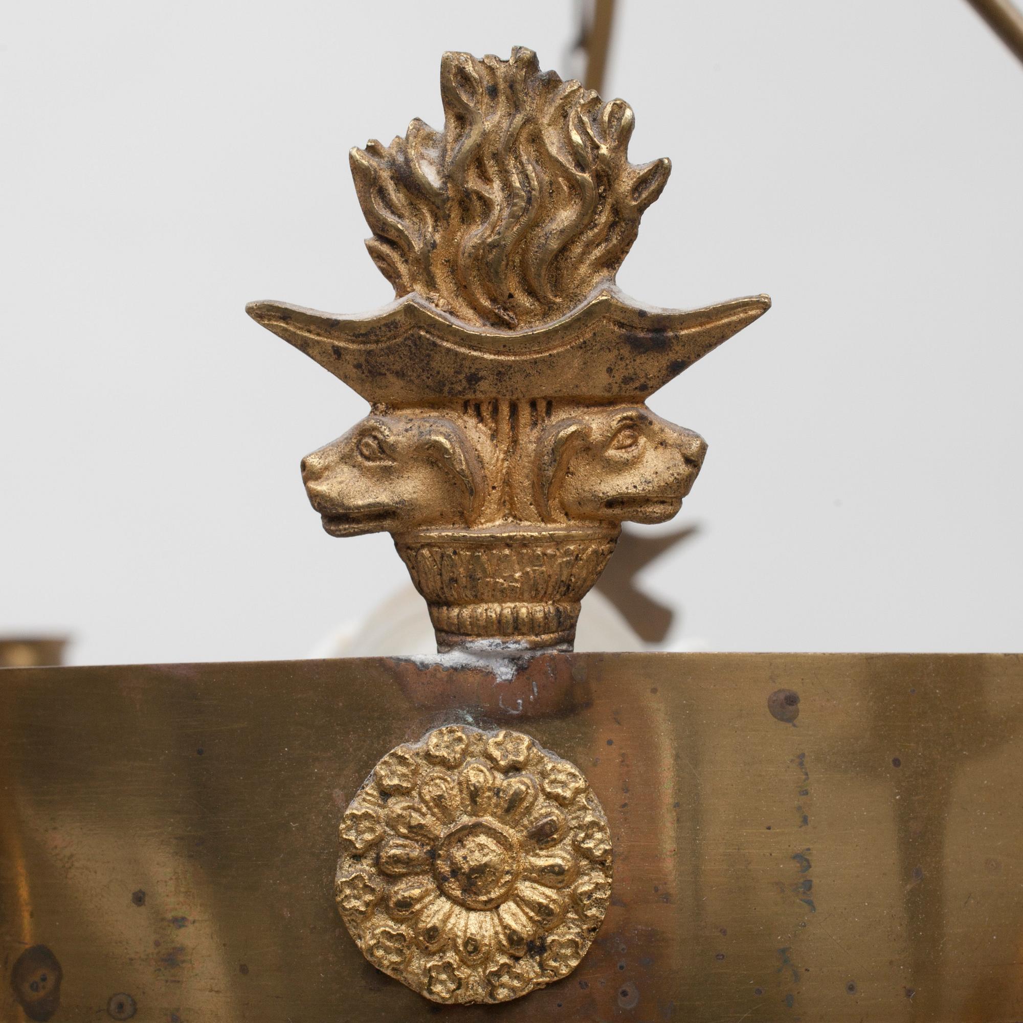 AMPEL, empire, 1800-tal. Höjd 67 cm.