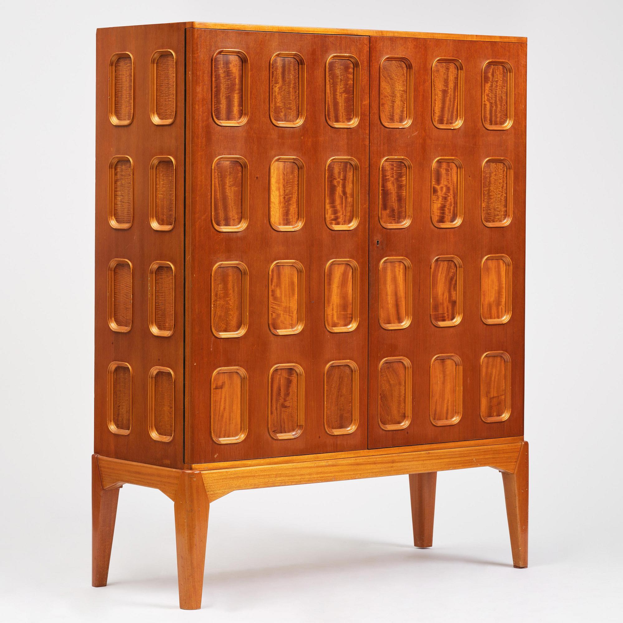 Carl Cederholm, a Swedish Modern cabinet, Stil & Form, Stockholm, 1940s-50s.