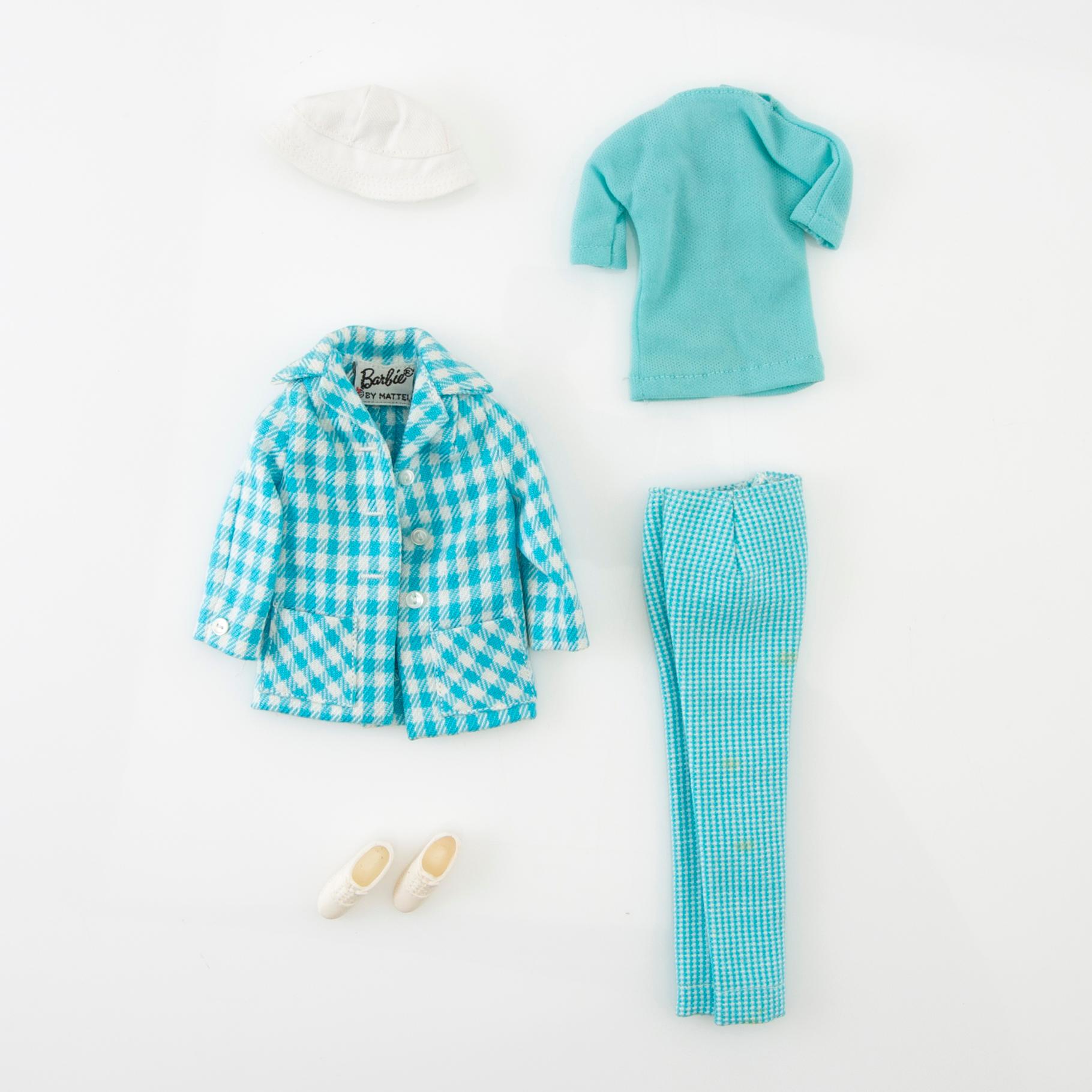 Barbie, dockor, vintage 2 st, Mattel 1960-tal med diverse kläder samt en original ask.