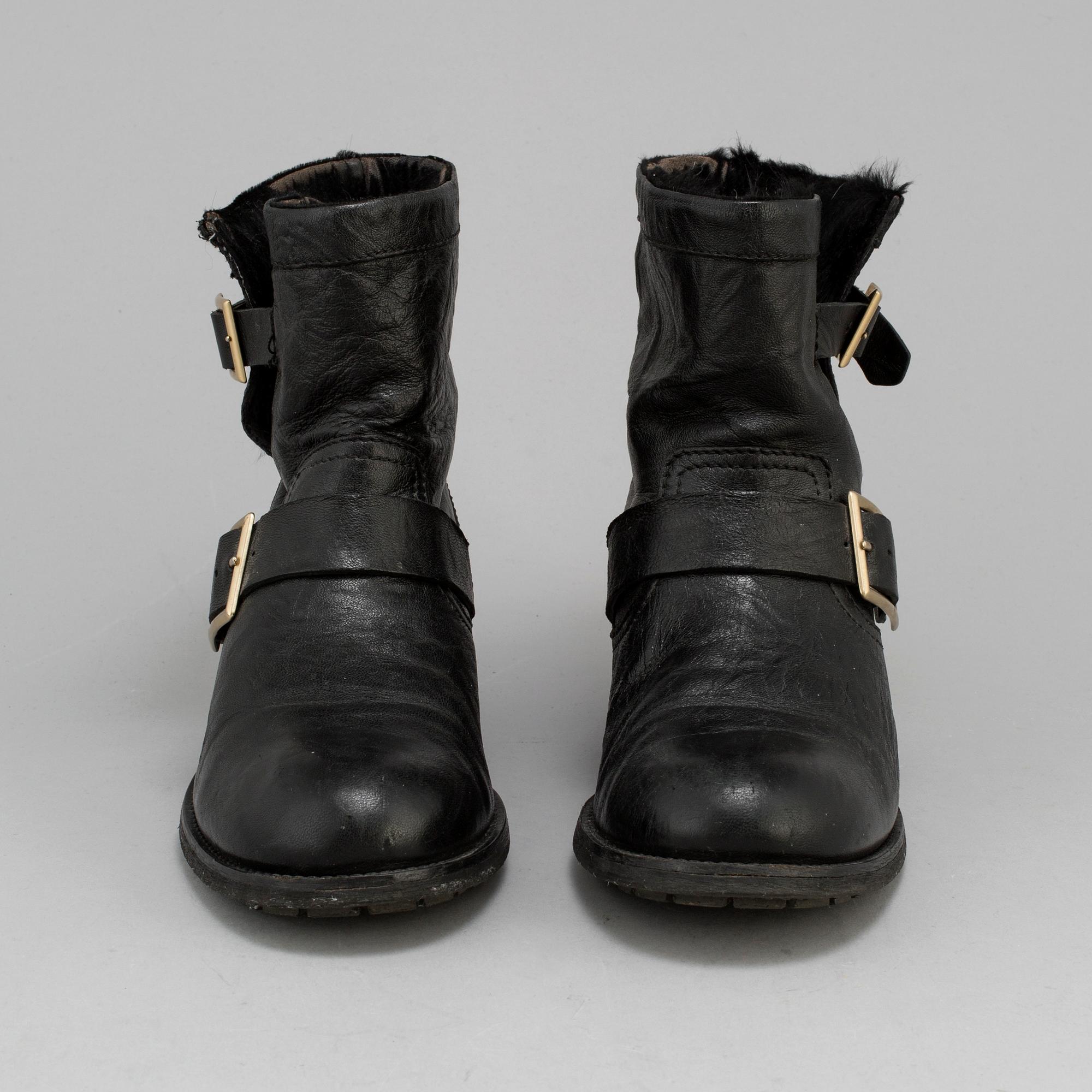 A pair of Jimmy Choo Biker Boots with Rabbit Fur size 39. Bukowskis