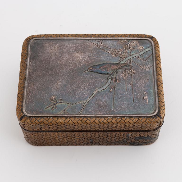 Ask, Japan, tidigt 1900-tal.