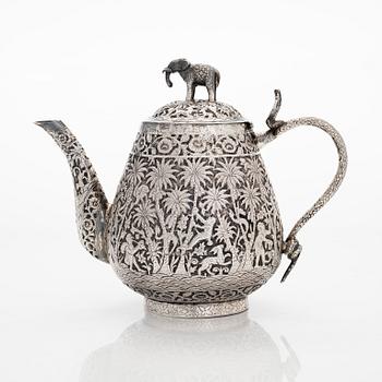 A silver teapot, Finnish import marks, H. Bergman, Helsinki 1967.
