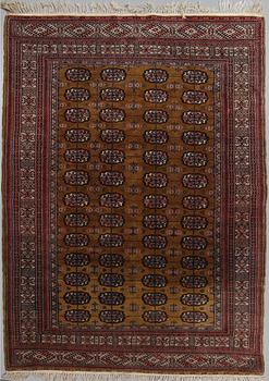 MATTA, turkmen, 1900-talets senare del, 250 x 148 cm.