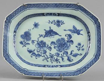 STEKFAT, porslin, Kina, 1700-tal.
