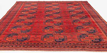 An antique Ersari carpet, northern Afghanistan, ca 479 x 342 cm.