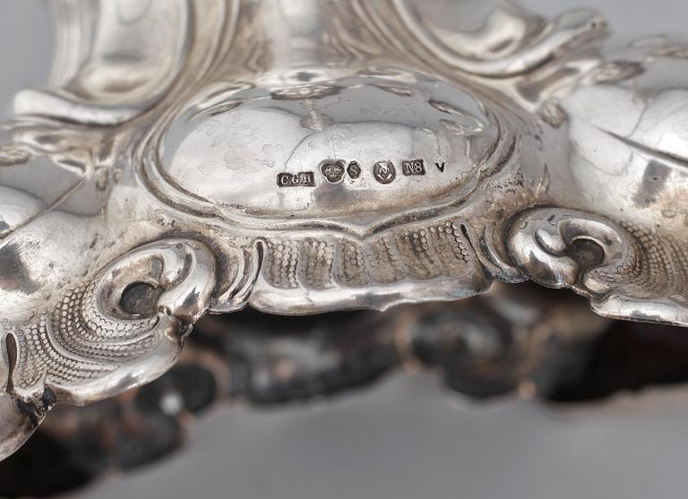 KANDELABRAR, ett par, silver, rokokostil, CG Hallberg Stockholm 1943.
