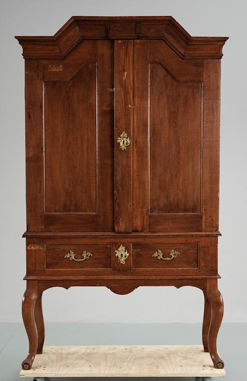 SKÅP, senbarock/rokoko, delvis 1700-tal.