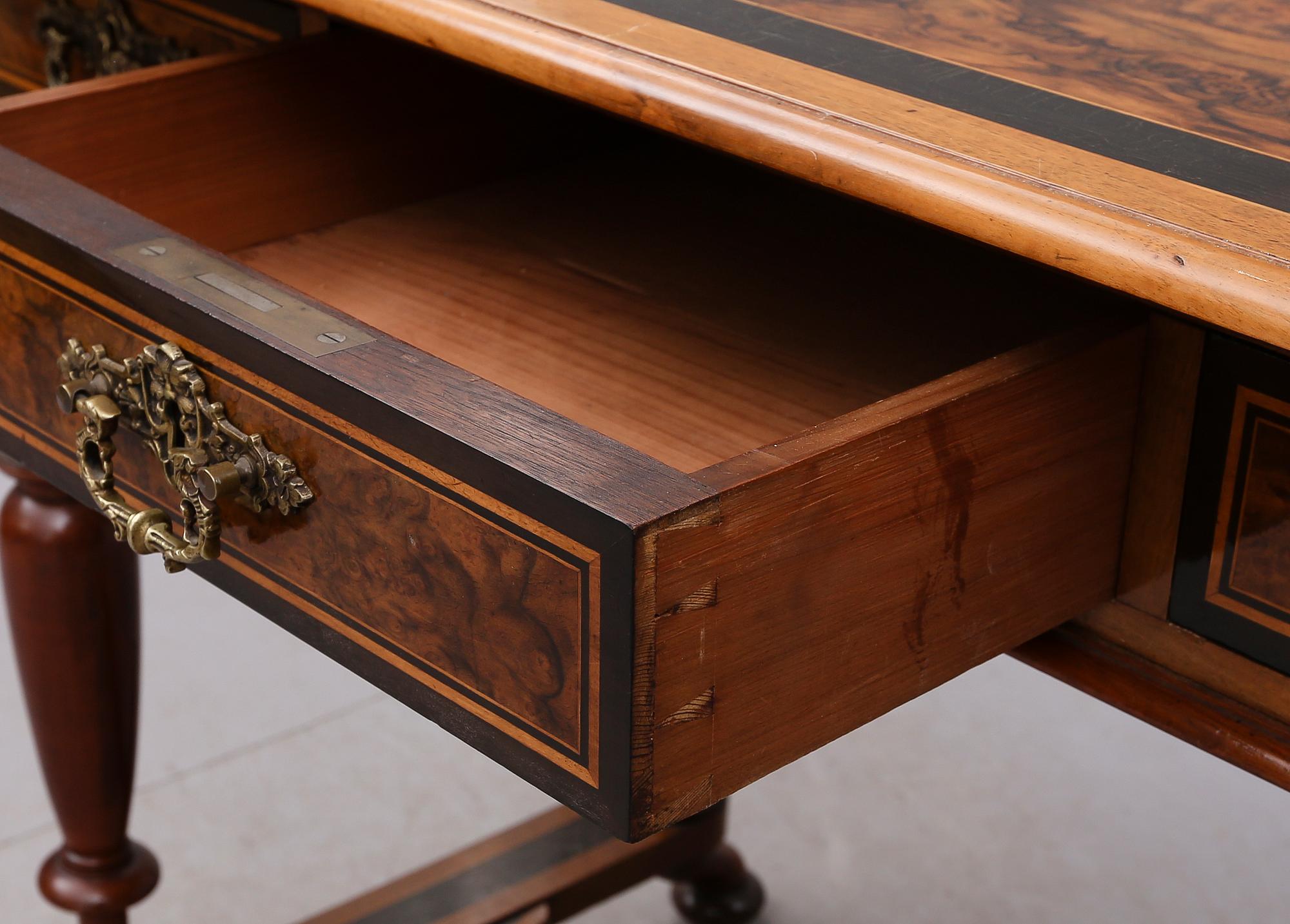SKRIVBORD, 1800-talets slut.