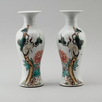 VASER, 1 par, porslin, Kina, 1800-/1900-tal.