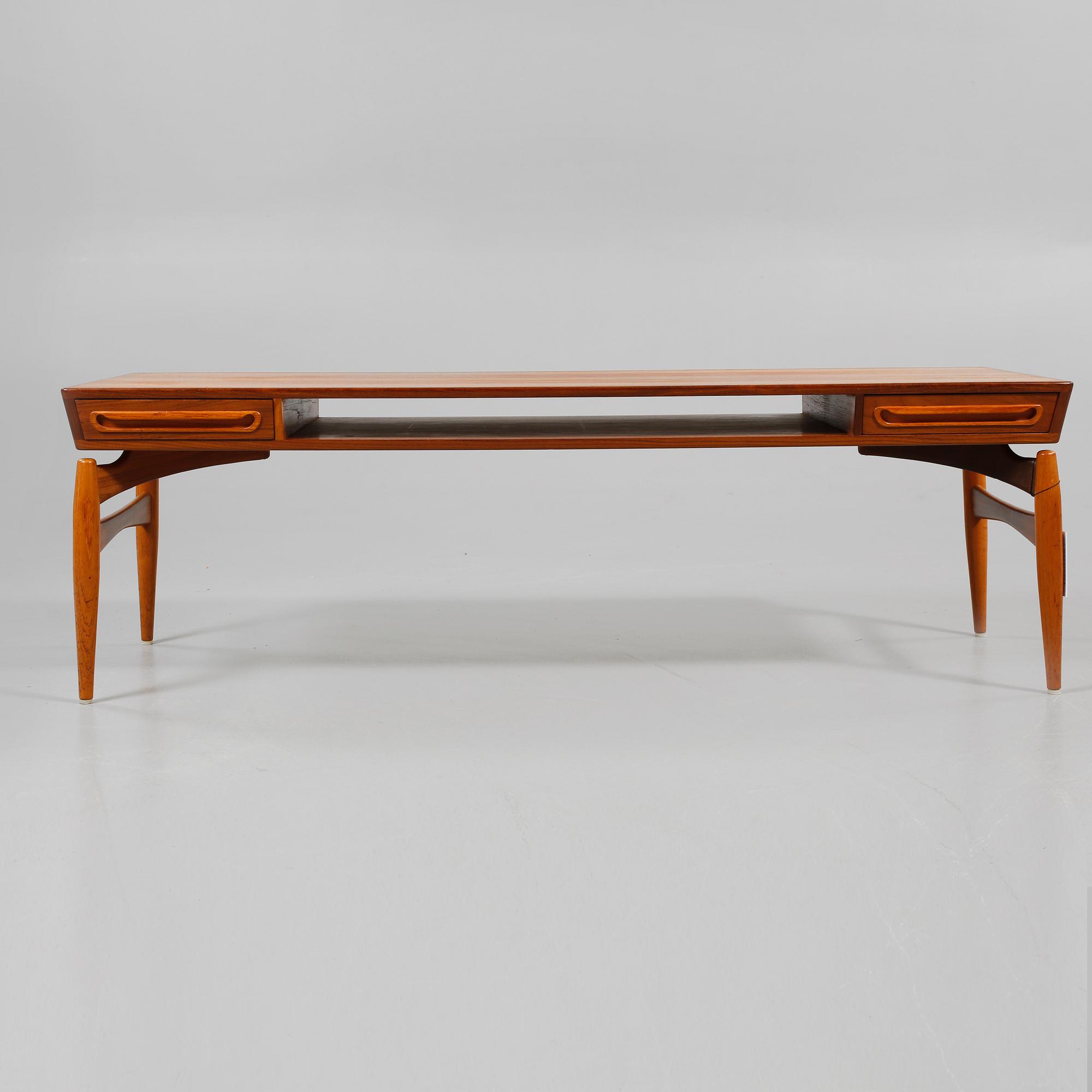 SOFFBORD, Johannes Andersen, Trensum, omkring 1900-talets mitt.