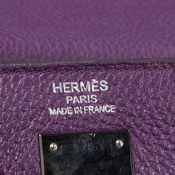 A bag "Kelly 35", by Hermes.