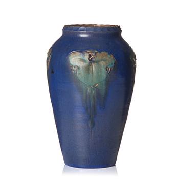 87. Hilma Persson-Hjelm, a glazed earthenware art nouveau vase, executed in her studio, Arvika 1918. No 6124.