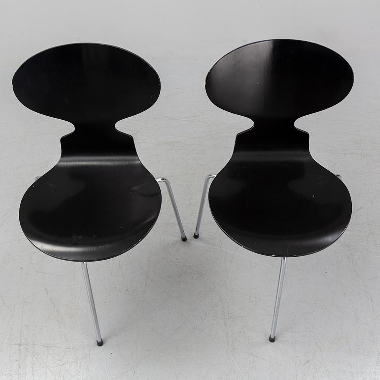ARNE JACOBSEN, stolar, ett par, "Myran", Fritz Hansen, Danmark.