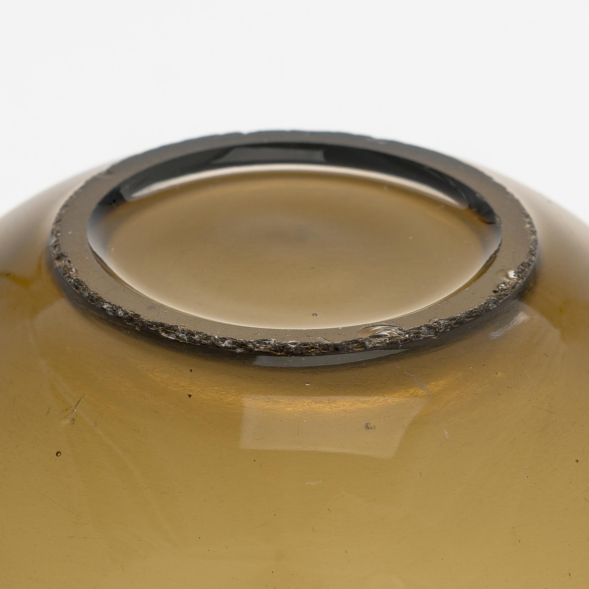 Kaj Franck, a 13-piece set of pressed glassware for Nuutajärvi, mid 20th century.