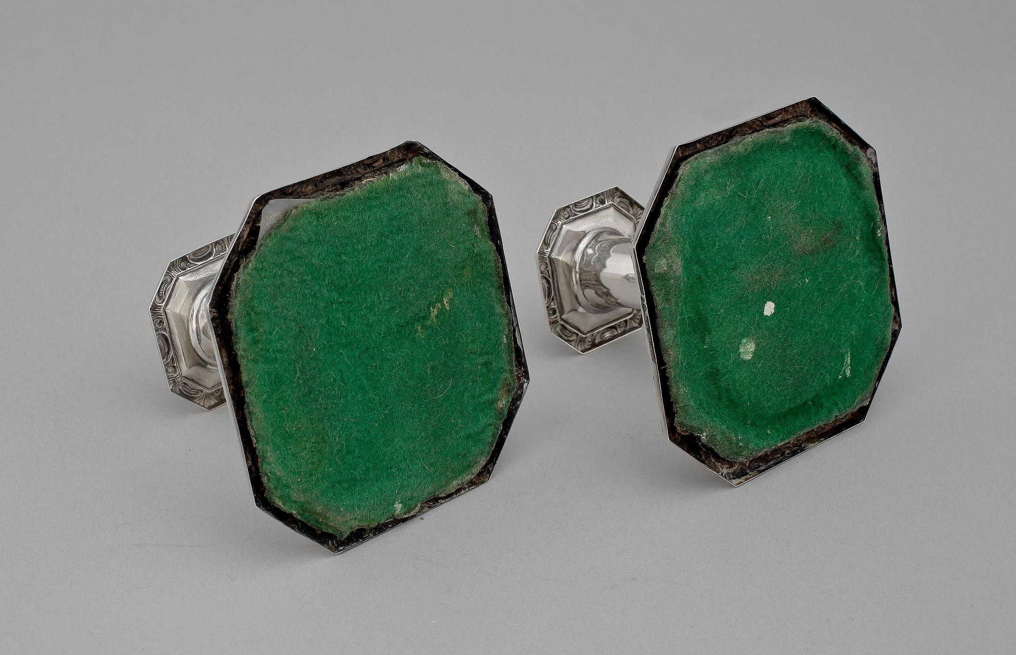 LJUSSTAKAR, ett par, silver, svenska importstämplar, 1900-talets andra hälft.