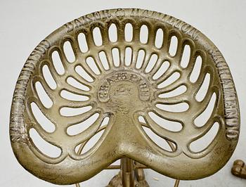 BARSTOLAR, 4 st, gjutjärn, USA.