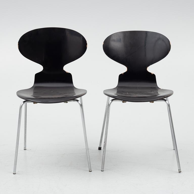 Arne Jacobsen, stolar, ett par, "Myran", Fritz Hansen, Danmark, 1973.