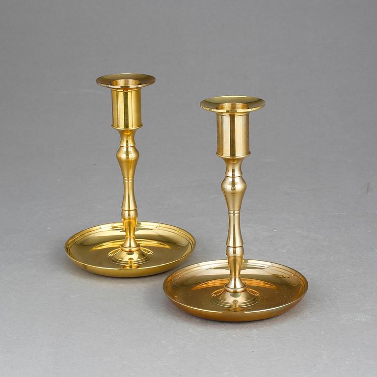 LJUSSTAKAR, ett par, mässing Skultuna.