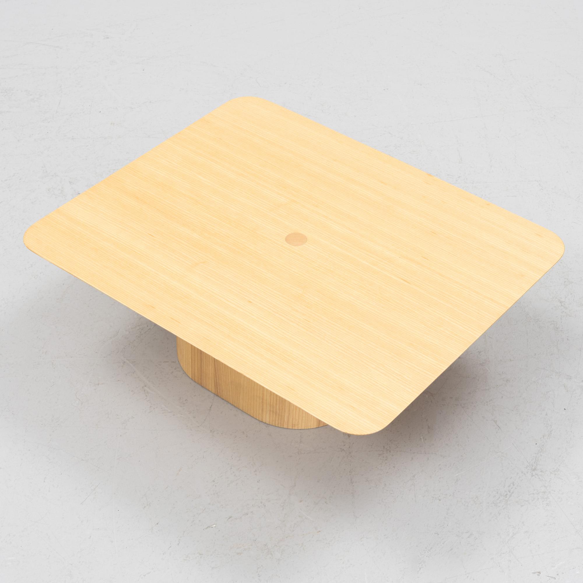 Alfredo Häberli, bord, "April", Nikari, Finland.