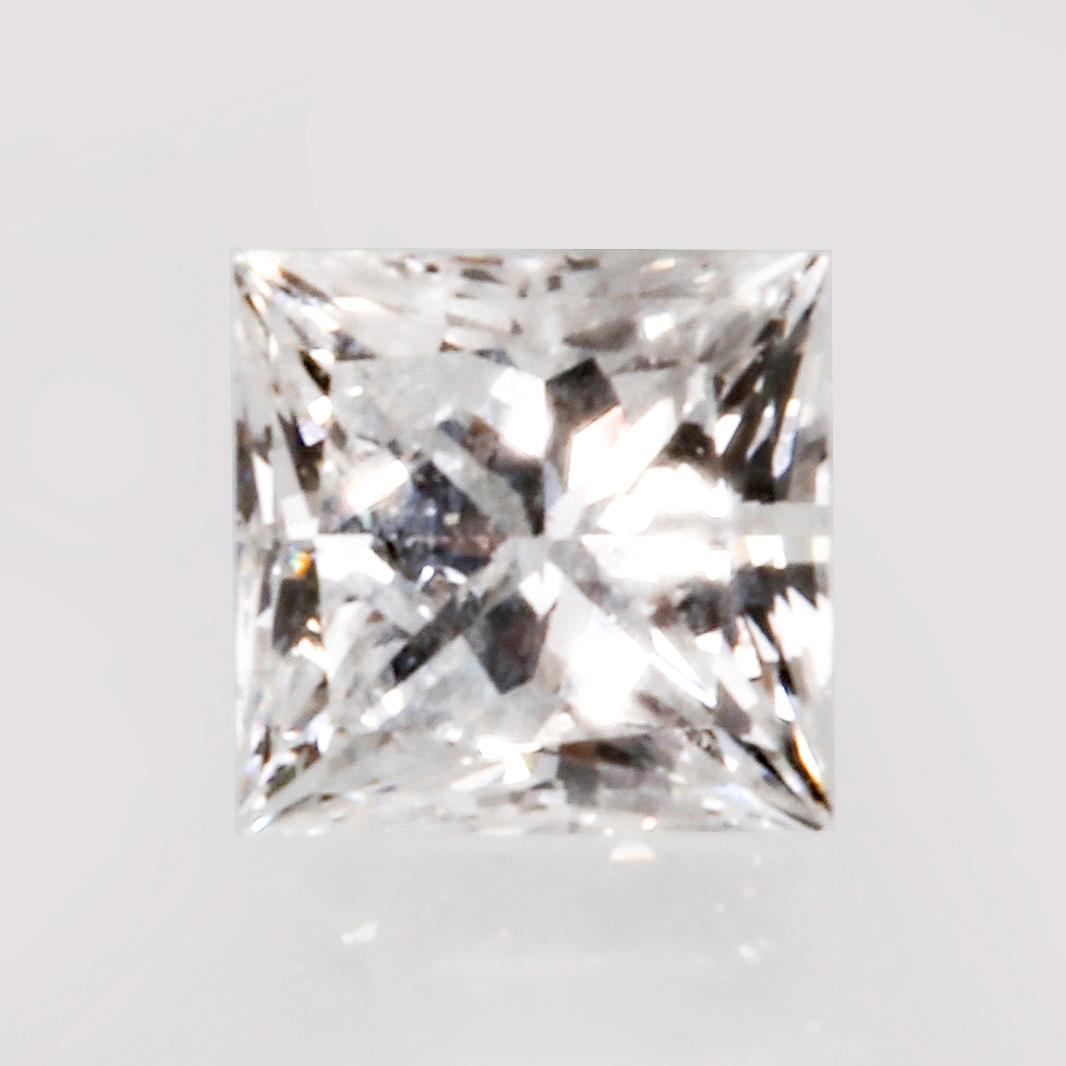 Lös sten prinsesslipad diamant ca 0,30 ct TW/VS enligt uppgift.
