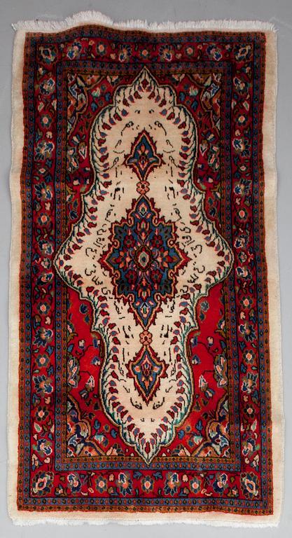 MATTO, Sarouk. Noin 142x76 cm.