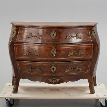BYRÅ, rokokostil, 1800-tal.