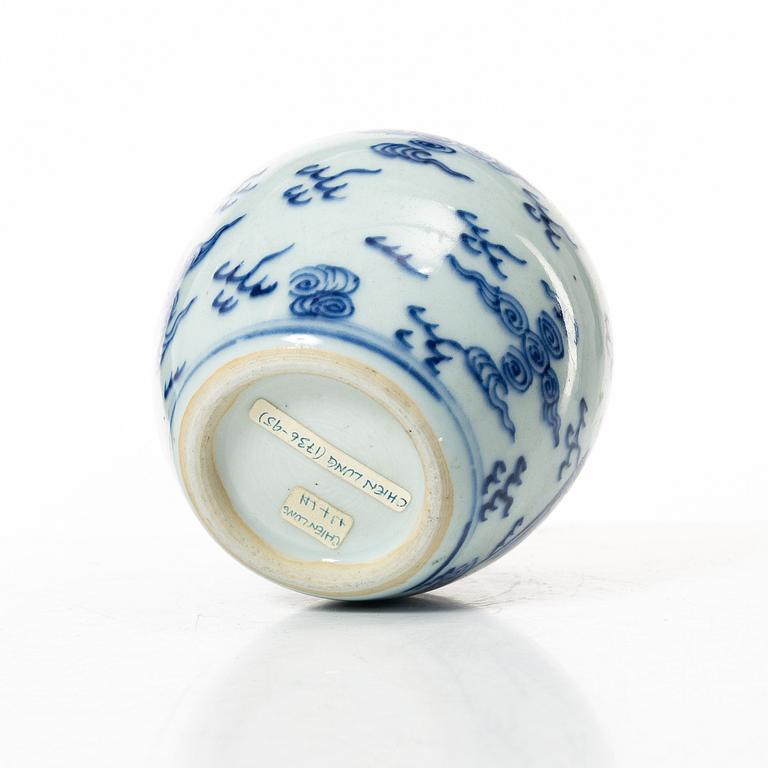 A group lot of Chinese porcelain, 17/20th century.