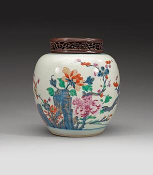479. A famille rose jar, Qing dynasty, Qianlong (1736-95).