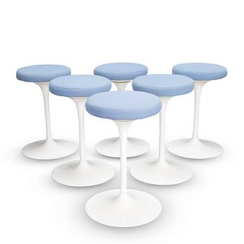 316. Eero Saarinen, A set of six stools for Knoll.