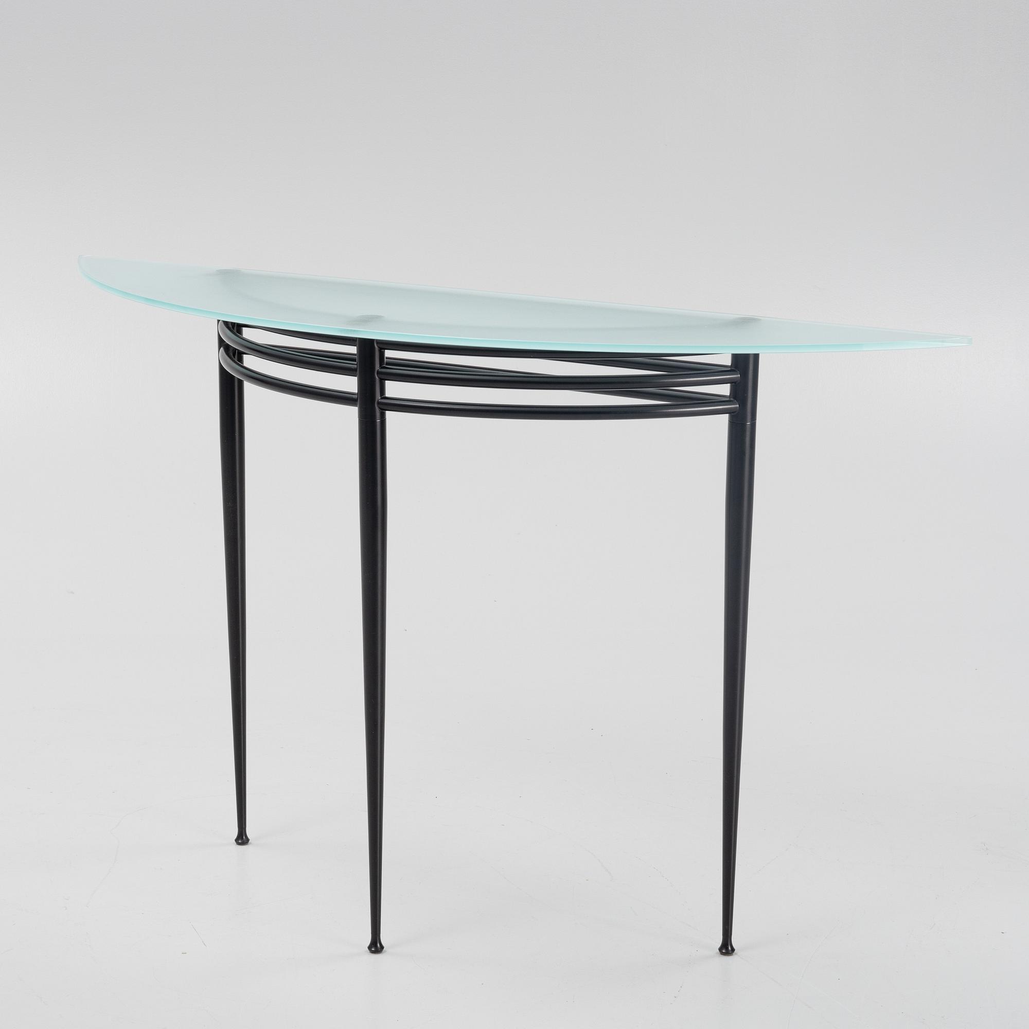 Pascal Mourgue, a glass side table, Artelano, France, later part of the 20th Century.